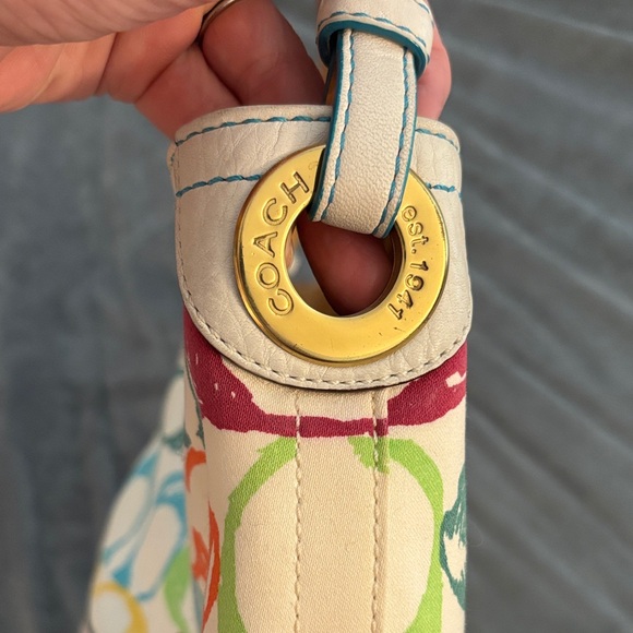 Coach Scribble Tote - Picture 4 of 9